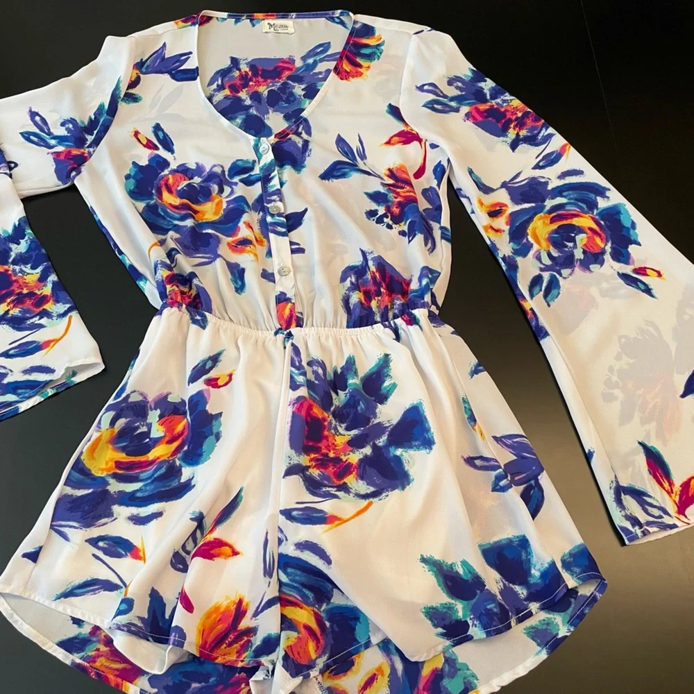 Ladies Mumu romper. Long sleeve. Excellent condition. Size Medium. - Picture 4 of 5